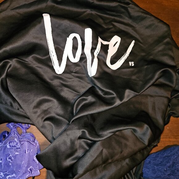 Large Bundle of Victoria's Secrets Lingerie - Picture 10 of 11